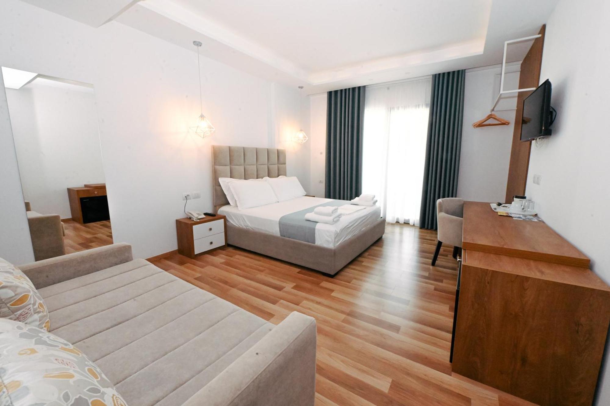 Bianco Hotel كساميل المظهر الخارجي الصورة